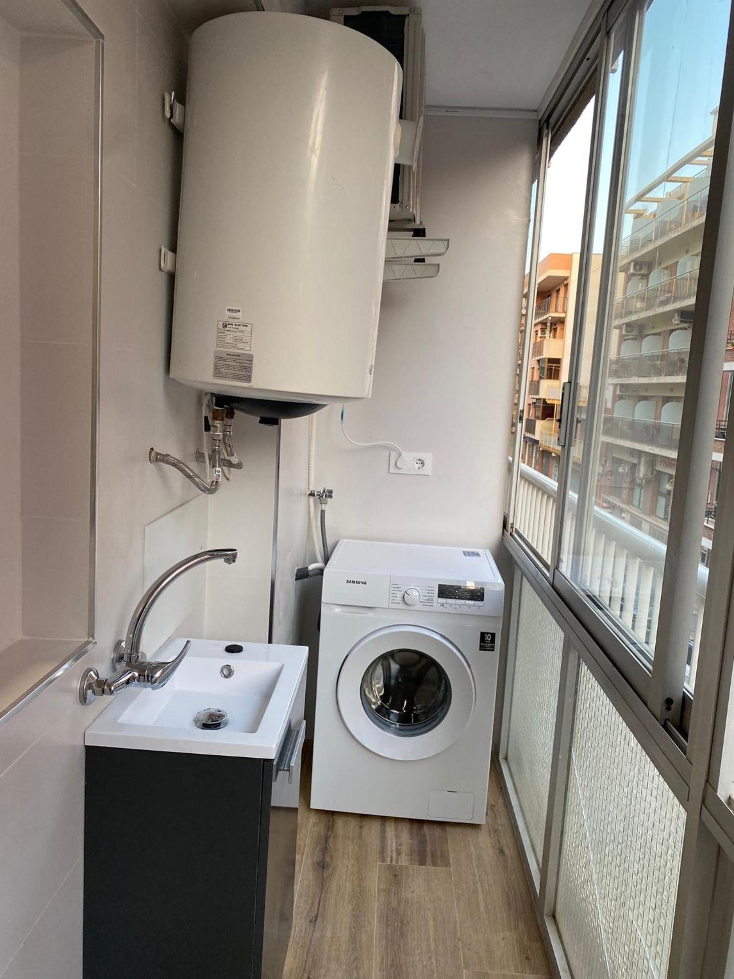 Solymar Poniente Apartamento Recien Reformado A 3 Min De Playa Poniente Y Del Centro Parking Opcional Бенидорм Екстериор снимка